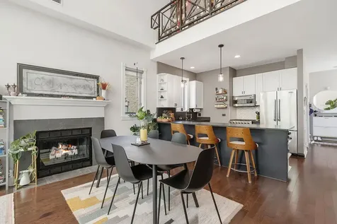 1067 North Hermitage Avenue Chicago IL 60622