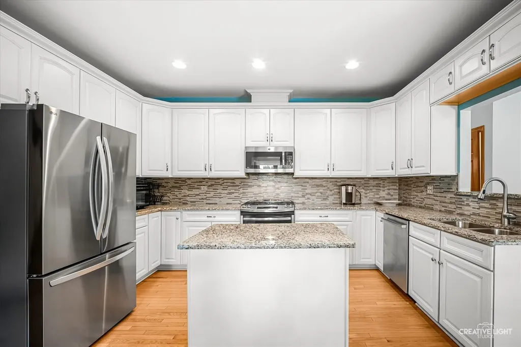 1N211 Coventry Drive Carol Stream IL 60188