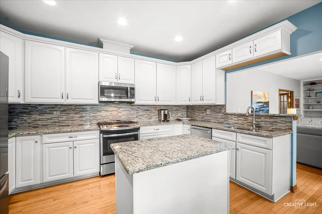 1N211 Coventry Drive Carol Stream IL 60188