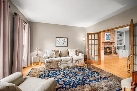 1N211 Coventry Drive Carol Stream IL 60188