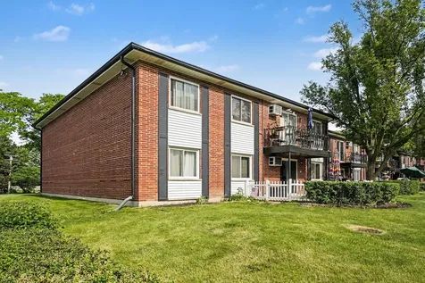 1110 North Dale Avenue Arlington Heights IL 60004