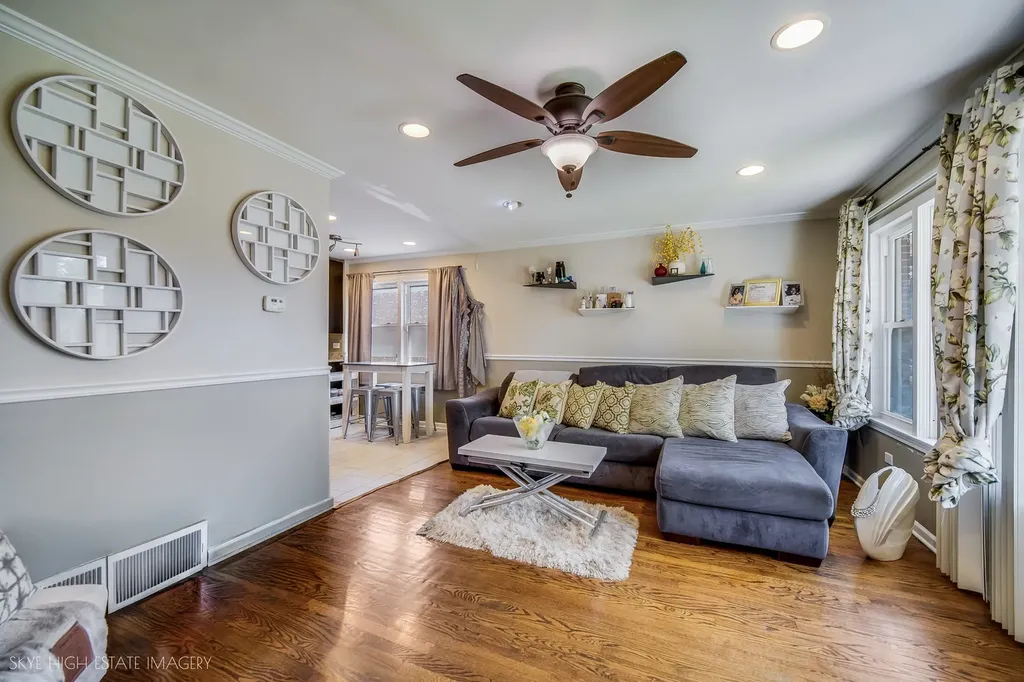 412 East 89th Place Chicago IL 60619