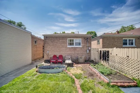 412 East 89th Place Chicago IL 60619
