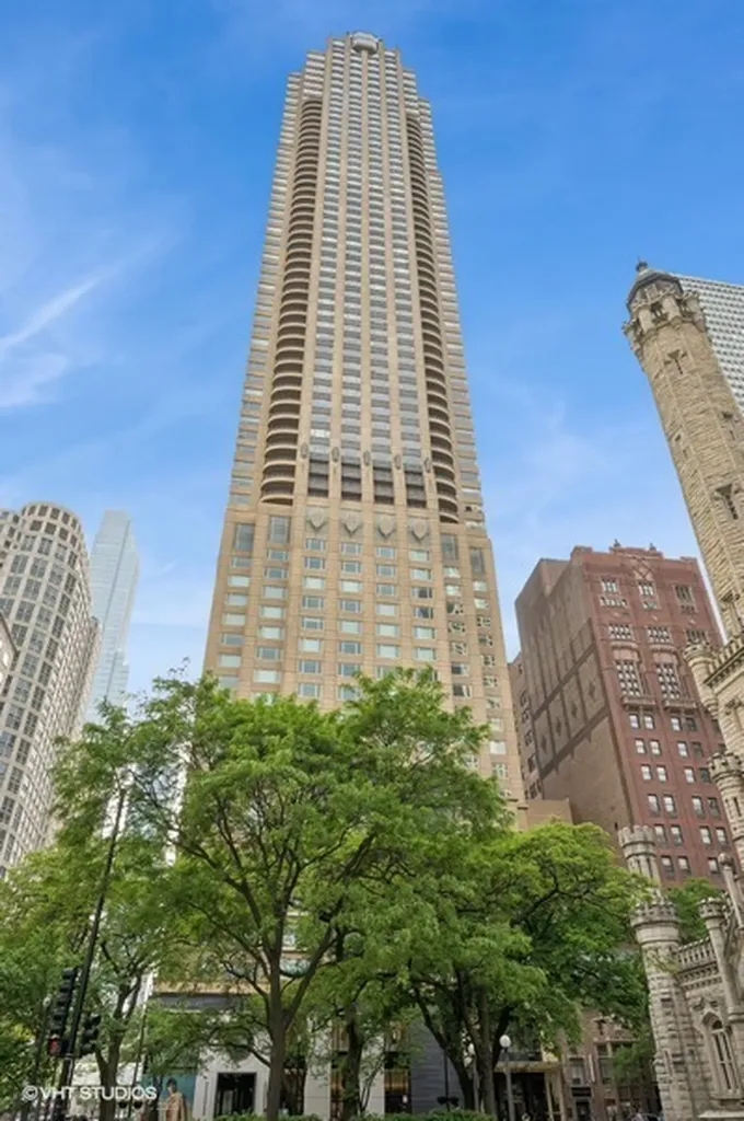 800 North Michigan Avenue Chicago IL 60611