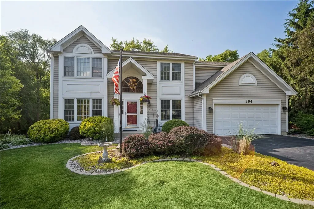 504 Carriage Hill Road Island Lake IL 60042