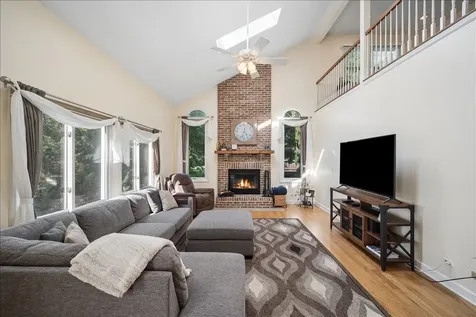 504 Carriage Hill Road Island Lake IL 60042
