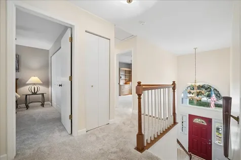 504 Carriage Hill Road Island Lake IL 60042