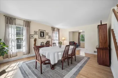 504 Carriage Hill Road Island Lake IL 60042