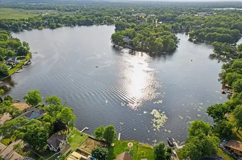 504 Carriage Hill Road Island Lake IL 60042