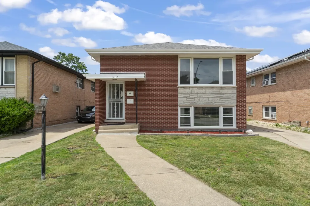 312 Luella Avenue Calumet City IL 60409