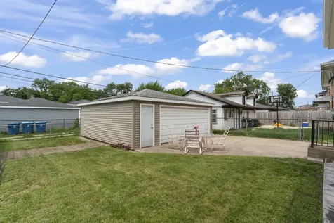 312 Luella Avenue Calumet City IL 60409
