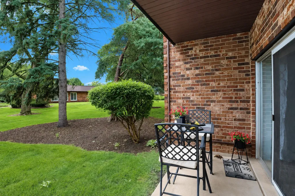 1041 West Ogden Avenue Naperville IL 60563