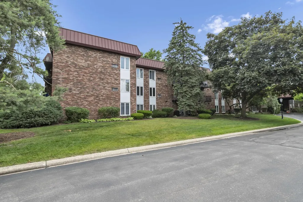 1041 West Ogden Avenue Naperville IL 60563