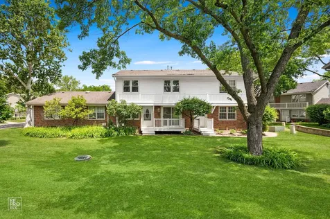 322 Fairchild Court Bloomingdale IL 60108