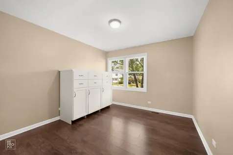322 Fairchild Court Bloomingdale IL 60108