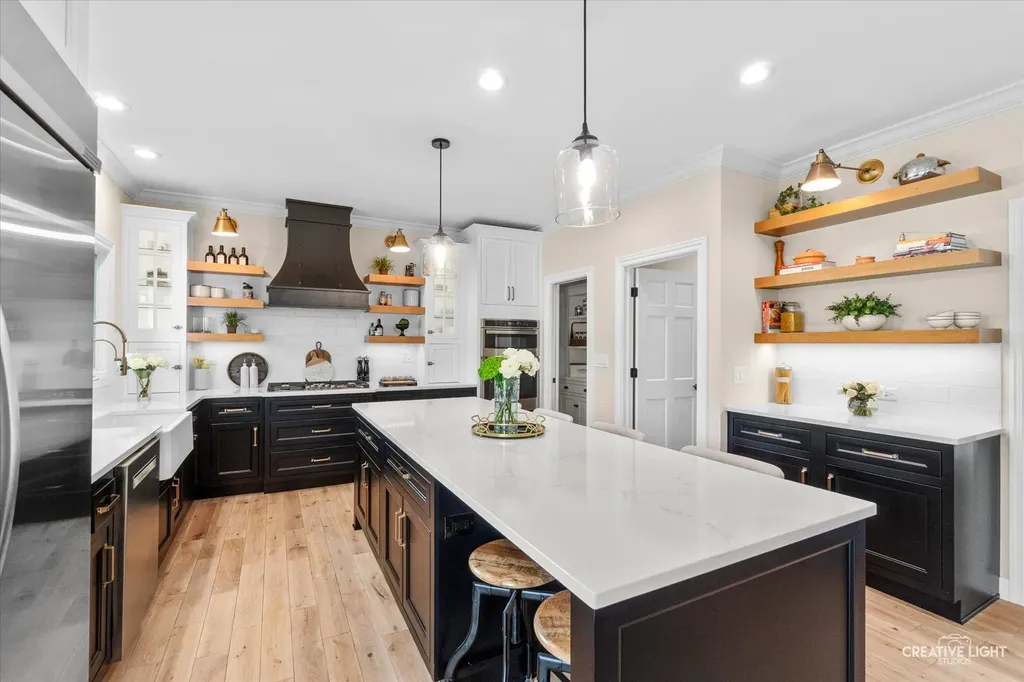 1585 Woodcrest Court Aurora IL 60502