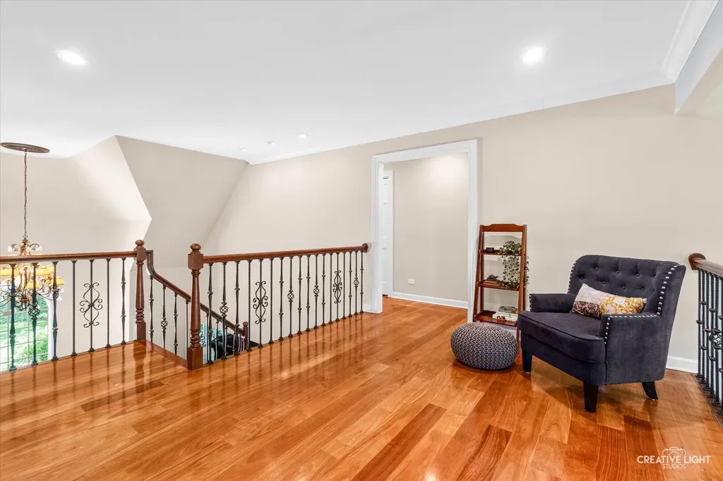 1585 Woodcrest Court Aurora IL 60502