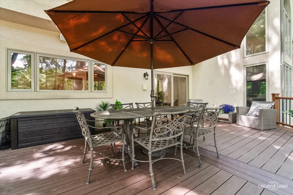 1585 Woodcrest Court Aurora IL 60502