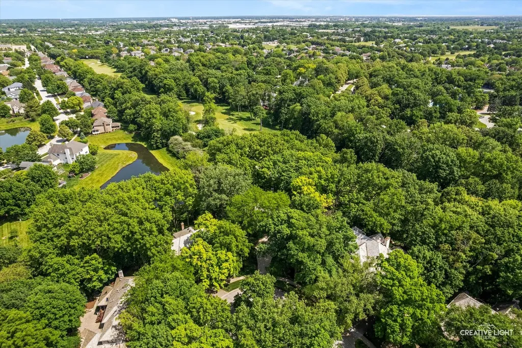 1585 Woodcrest Court Aurora IL 60502