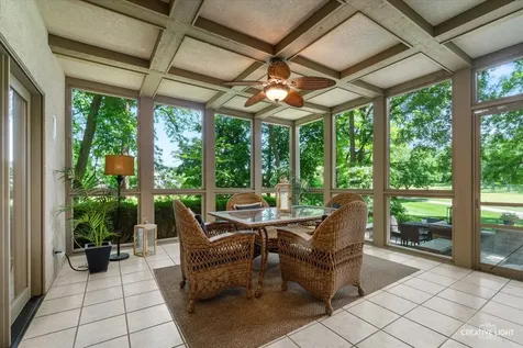 1585 Woodcrest Court Aurora IL 60502