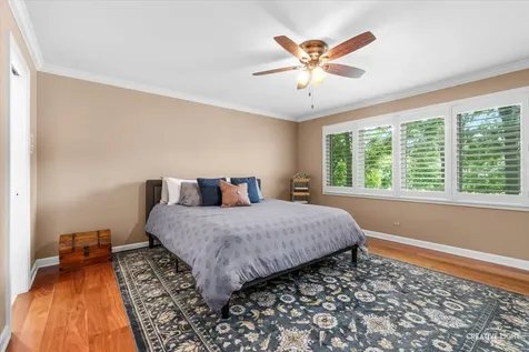 1585 Woodcrest Court Aurora IL 60502