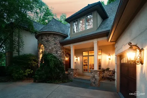 1585 Woodcrest Court Aurora IL 60502
