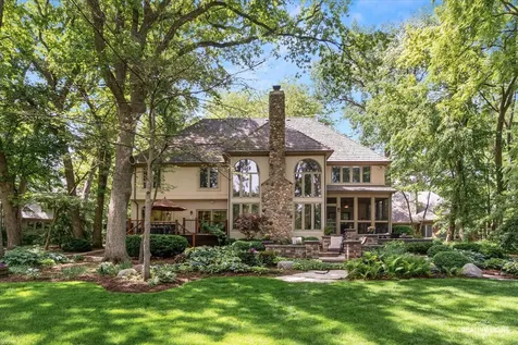 1585 Woodcrest Court Aurora IL 60502