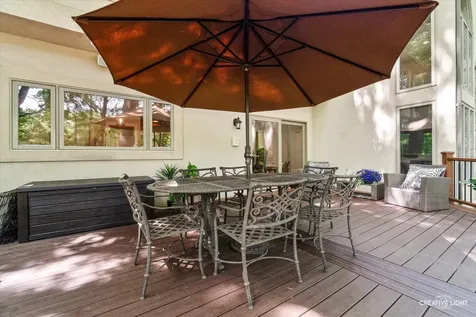 1585 Woodcrest Court Aurora IL 60502