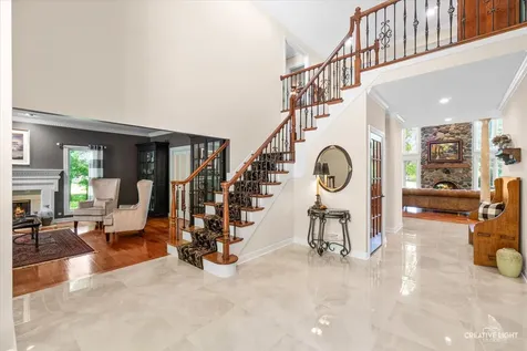 1585 Woodcrest Court Aurora IL 60502