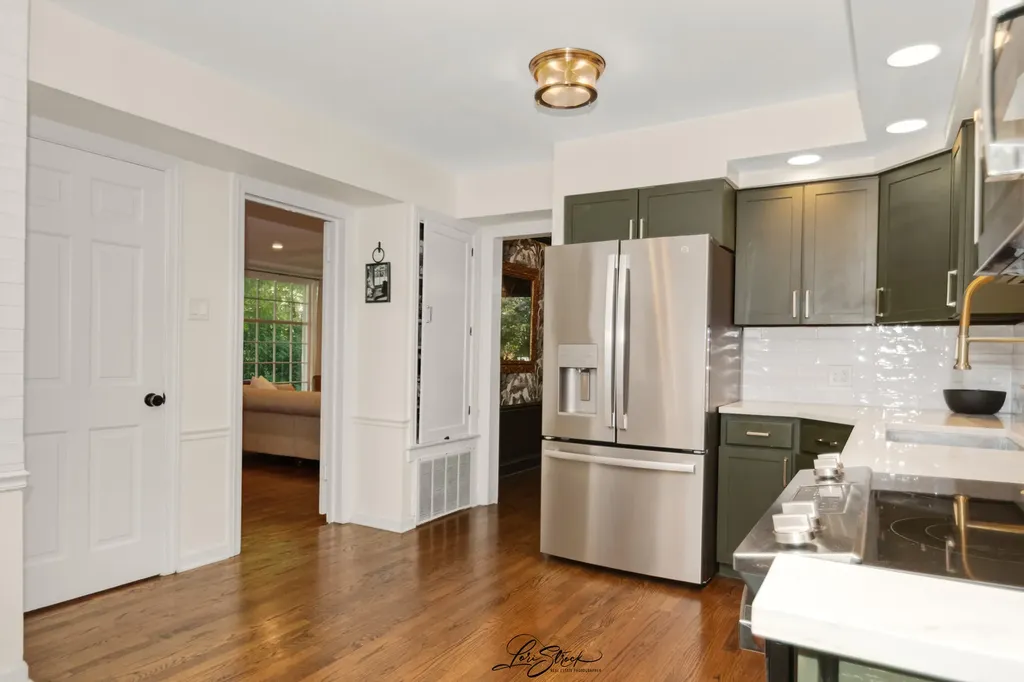 5623 North Newcastle Avenue Chicago IL 60631