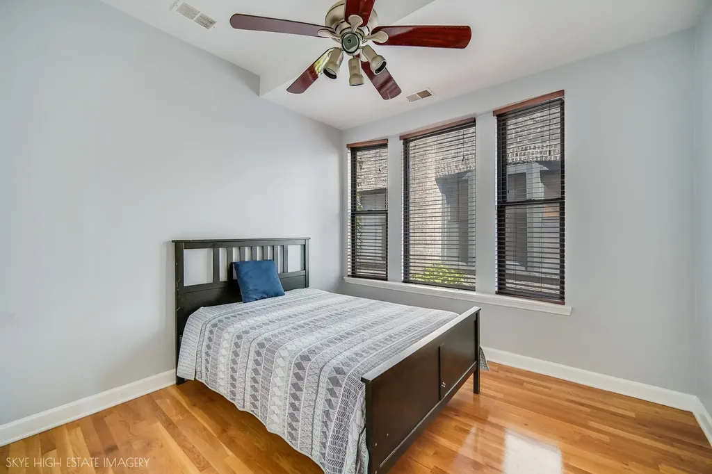 4935 South Vincennes Avenue Chicago IL 60615