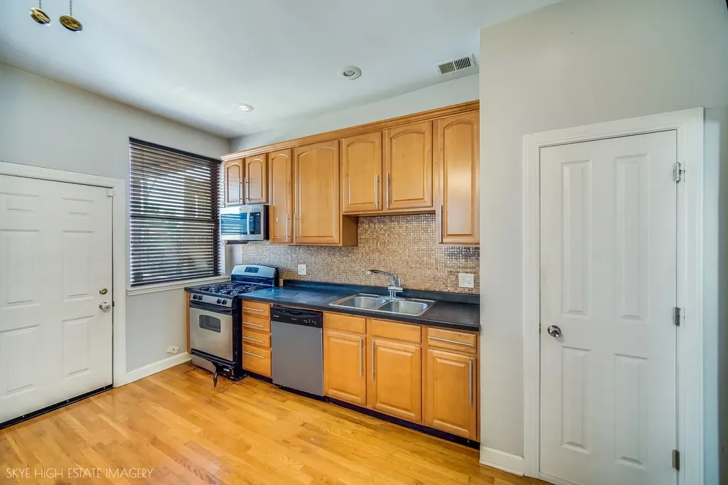 4935 South Vincennes Avenue Chicago IL 60615