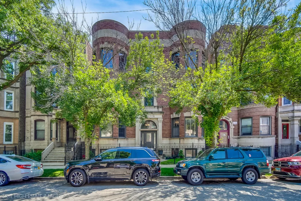 4935 South Vincennes Avenue Chicago IL 60615