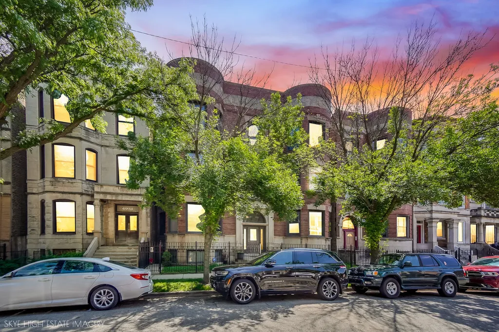 4935 South Vincennes Avenue Chicago IL 60615