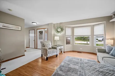 1113 Annandale Drive Elgin IL 60123