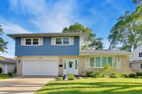 2003 East Lillian Lane Arlington Heights IL 60004