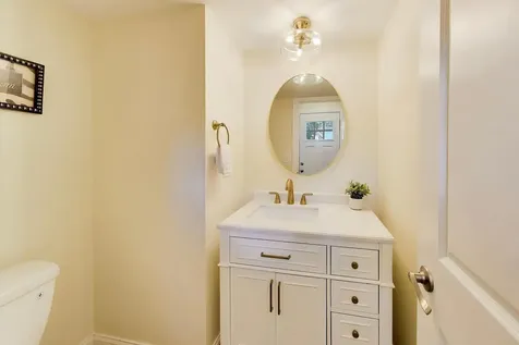 2003 East Lillian Lane Arlington Heights IL 60004
