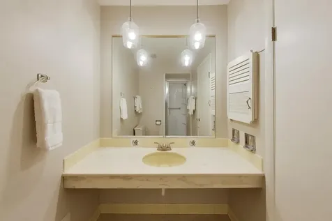 2003 East Lillian Lane Arlington Heights IL 60004