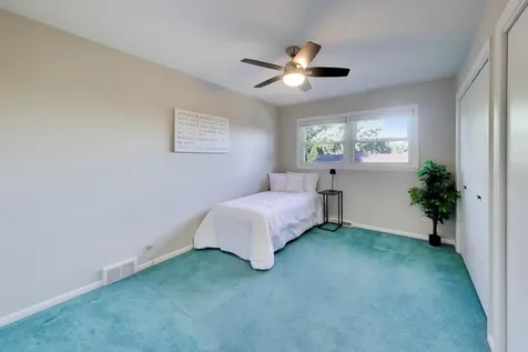 2003 East Lillian Lane Arlington Heights IL 60004
