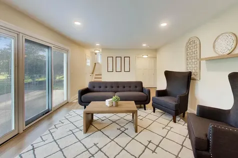 2003 East Lillian Lane Arlington Heights IL 60004