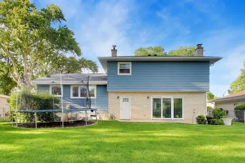 2003 East Lillian Lane Arlington Heights IL 60004