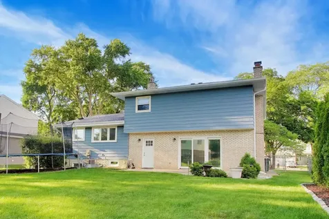 2003 East Lillian Lane Arlington Heights IL 60004