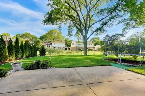 2003 East Lillian Lane Arlington Heights IL 60004