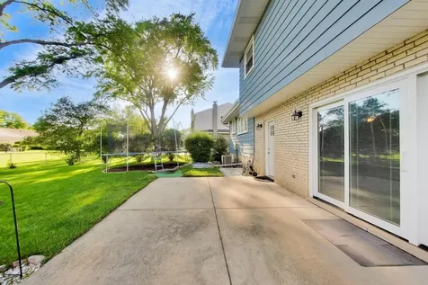 2003 East Lillian Lane Arlington Heights IL 60004