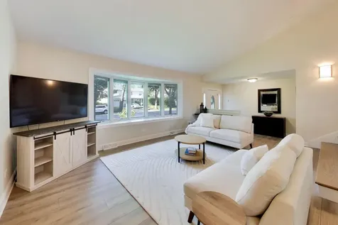 2003 East Lillian Lane Arlington Heights IL 60004