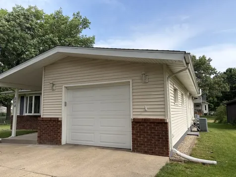 308 East South Street Granville IL 61326