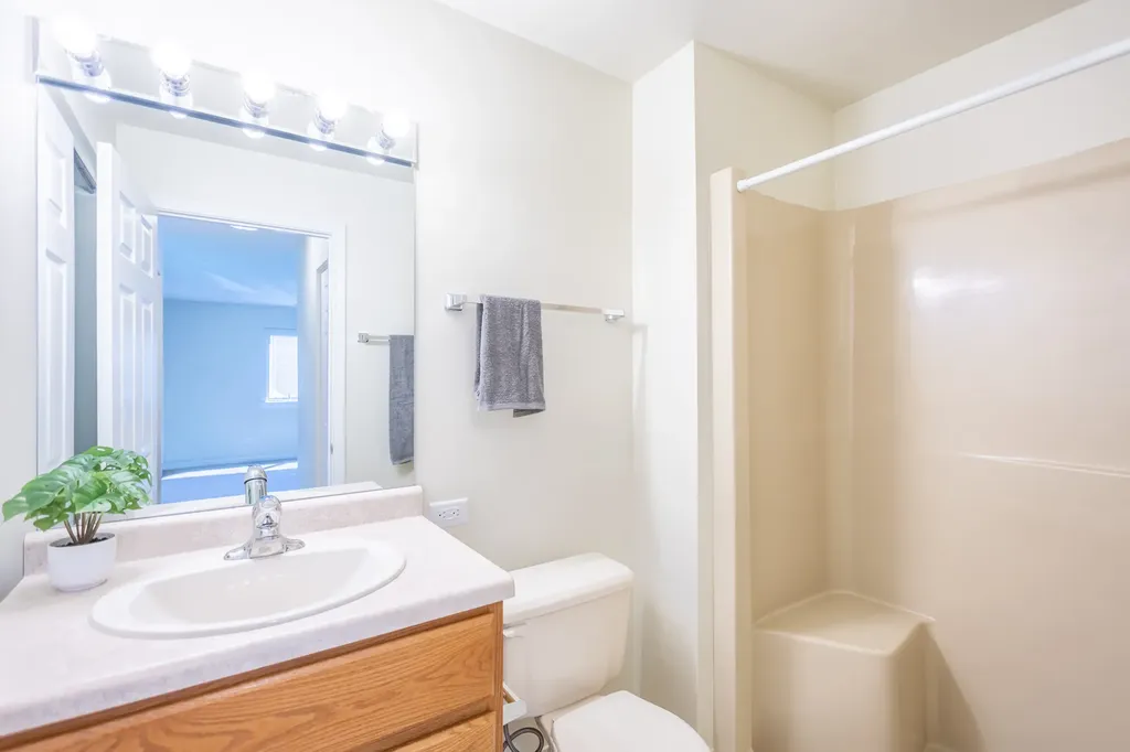 1420 Stonebridge Circle Wheaton IL 60189