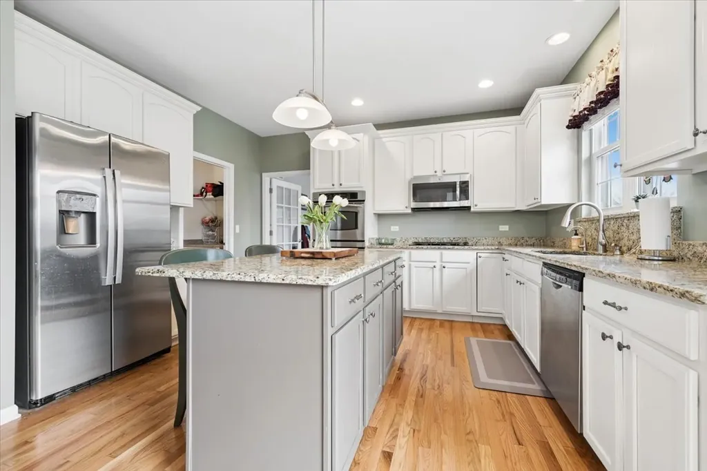 26301 Whispering Woods Circle Plainfield IL 60585