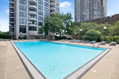 2020 North Lincoln Park West Chicago IL 60614