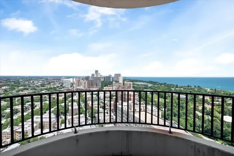 2020 North Lincoln Park West Chicago IL 60614